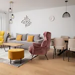 Luxury Mona With Garden & Jacuzzi In Zadar, Borik Задар