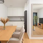 Luxury Mona With Garden & Jacuzzi In Zadar, Borik Задар