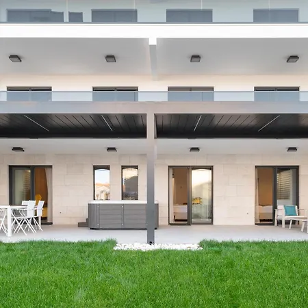 Luxury Mona With Garden & Jacuzzi In Zadar, Borik Lejlighed *