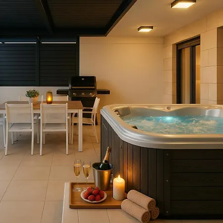 Apartment Luxury Mona With Garden & Jacuzzi In Zadar, Borik Zadar