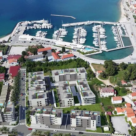 Luxury Mona With Garden & Jacuzzi In Zadar, Borik Zadar