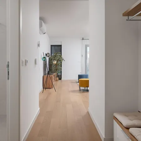 Luxury Mona With Garden & Jacuzzi In Zadar, Borik * Zadar