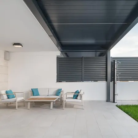 Luxury Mona With Garden & Jacuzzi In Zadar, Borik * Zara