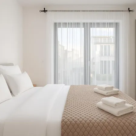 Luxury Mona With Garden & Jacuzzi In Zadar, Borik Apartment