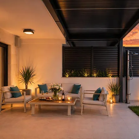 Luxury Mona With Garden & Jacuzzi In Zadar, Borik Zara