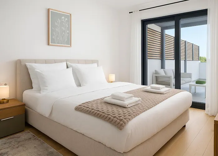 Luxury Mona With Garden & Jacuzzi In Zadar, Borik Apartamento